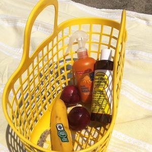 Vintage 1960’s Yellow Plastic Basket / Market Tote